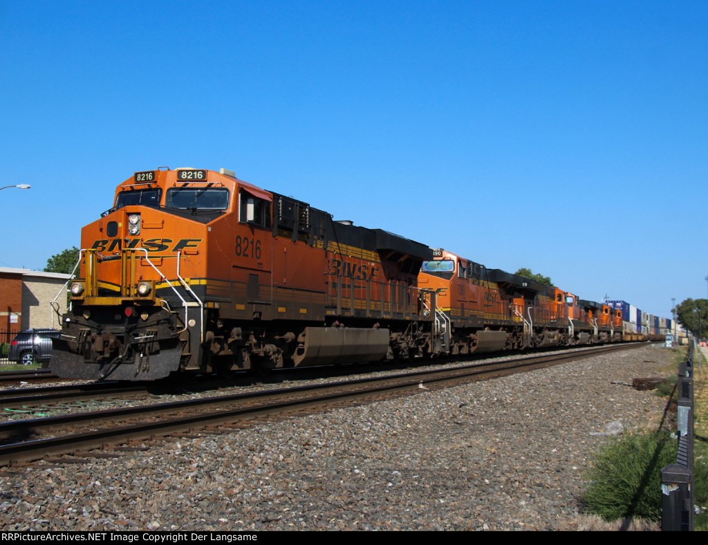 BNSF 8216 Z-CHCPTL